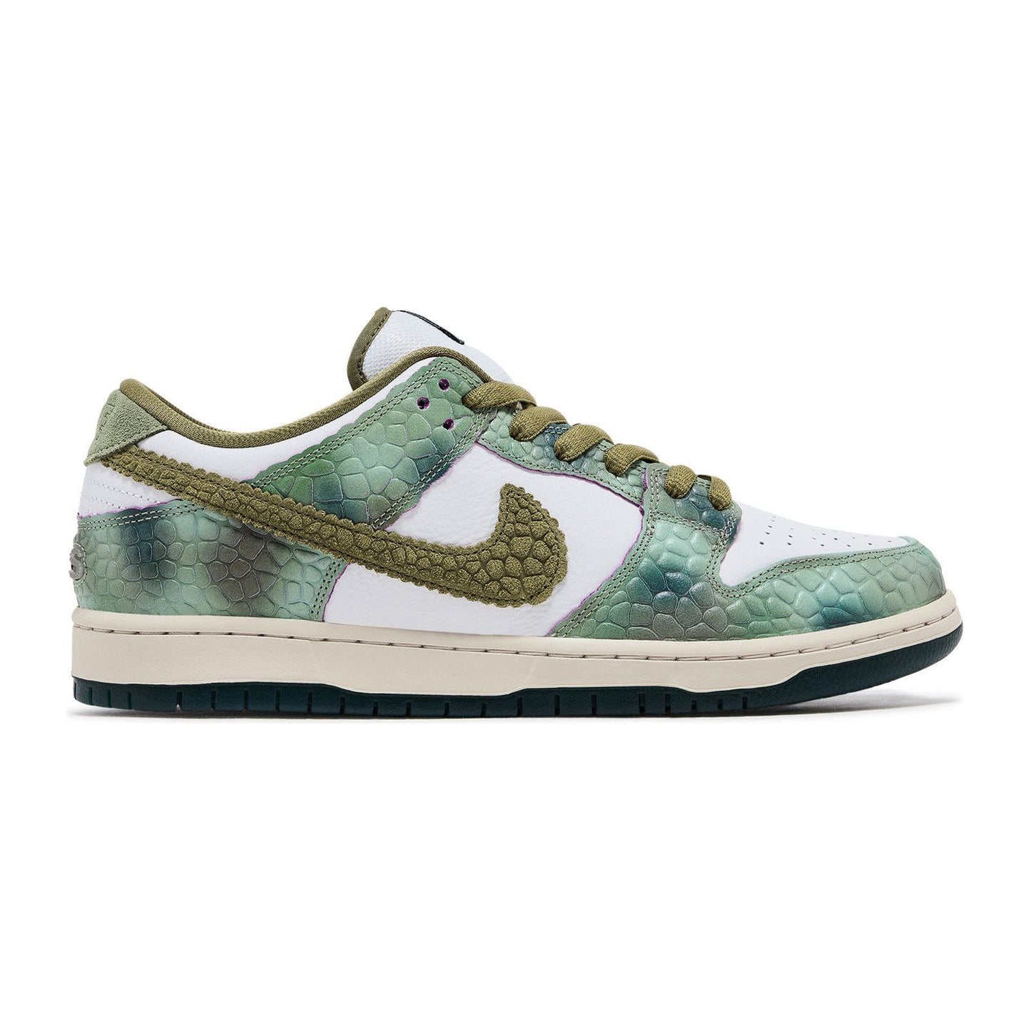 Nike SB Dunk Low Alexis Sablone "Chameleon"